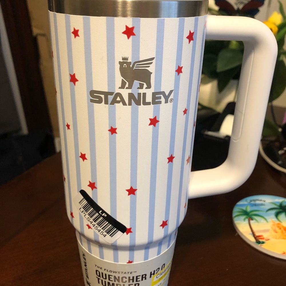 Brand New Stanley White Tumbler w. Light Blue Stripes and Red Stars